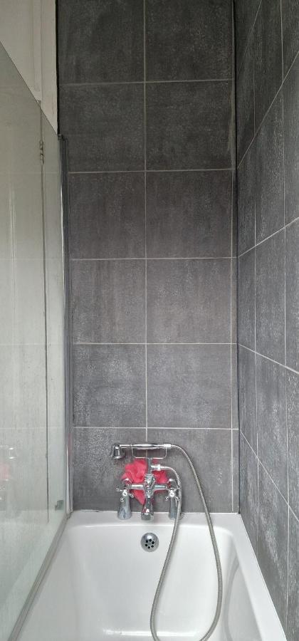 Ritzs Place Northolt  Exterior foto