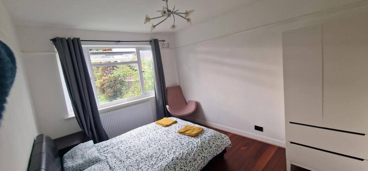Ritzs Place Northolt  Exterior foto